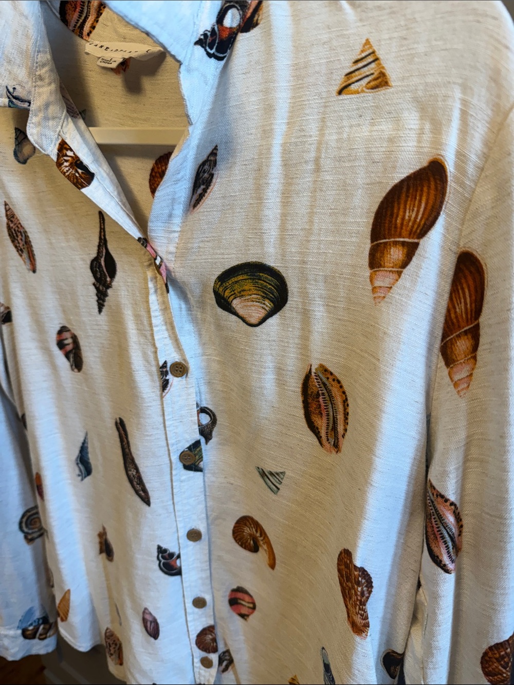 Jane and Delancey, Button down Shell blouse - Picture 4 of 5